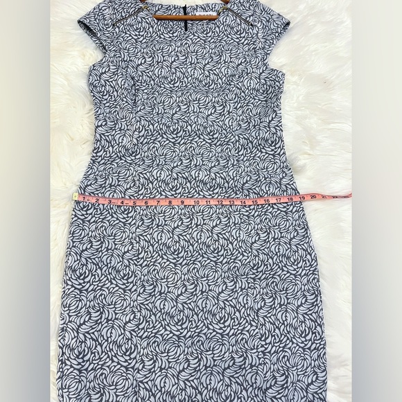 Pierri Dress Size 8 NWT Grey Sheath Dress with Zipper Accents Short Sleeves - Picture 10 of 16